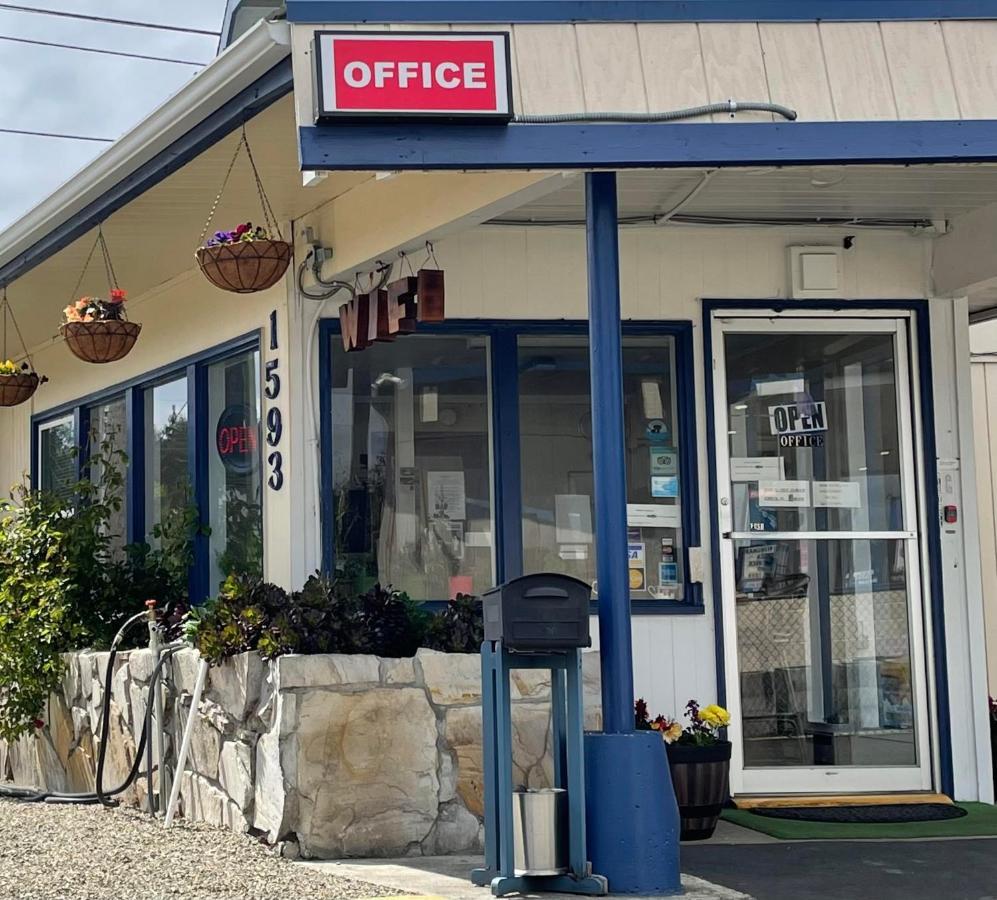 Economy Inn Reedsport Bagian luar foto