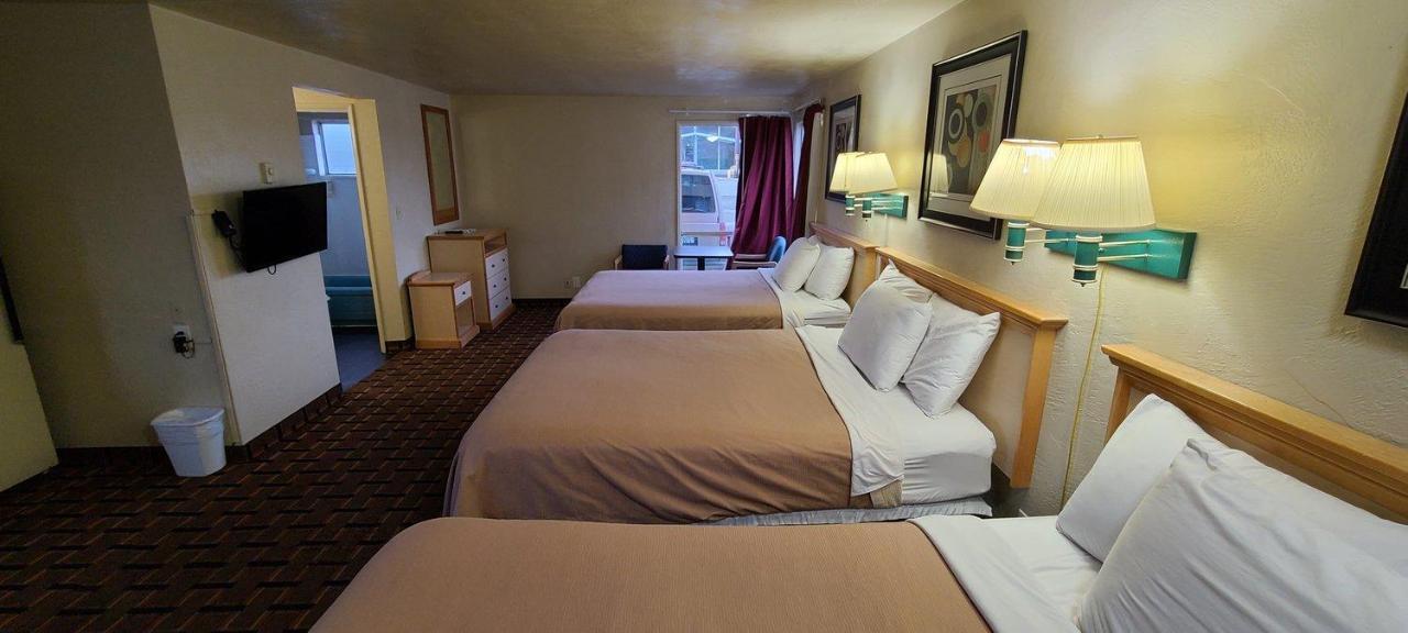 Economy Inn Reedsport Bagian luar foto