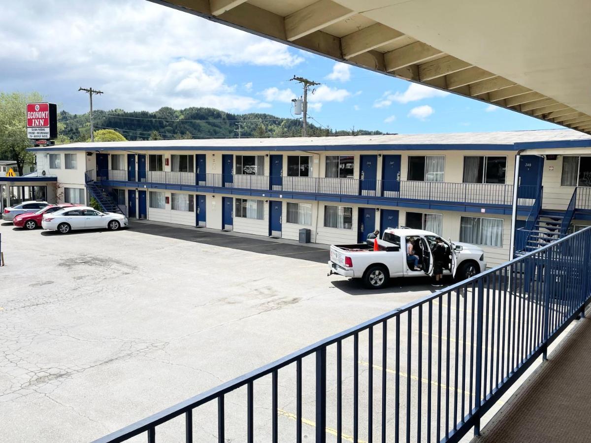 Economy Inn Reedsport Bagian luar foto